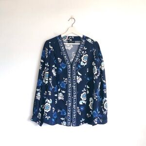 Lane Bryant Blue / White Floral Crochet Lace Button Down Blouse Top Size 16